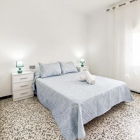 2 Bedroom Stunning In * روتا